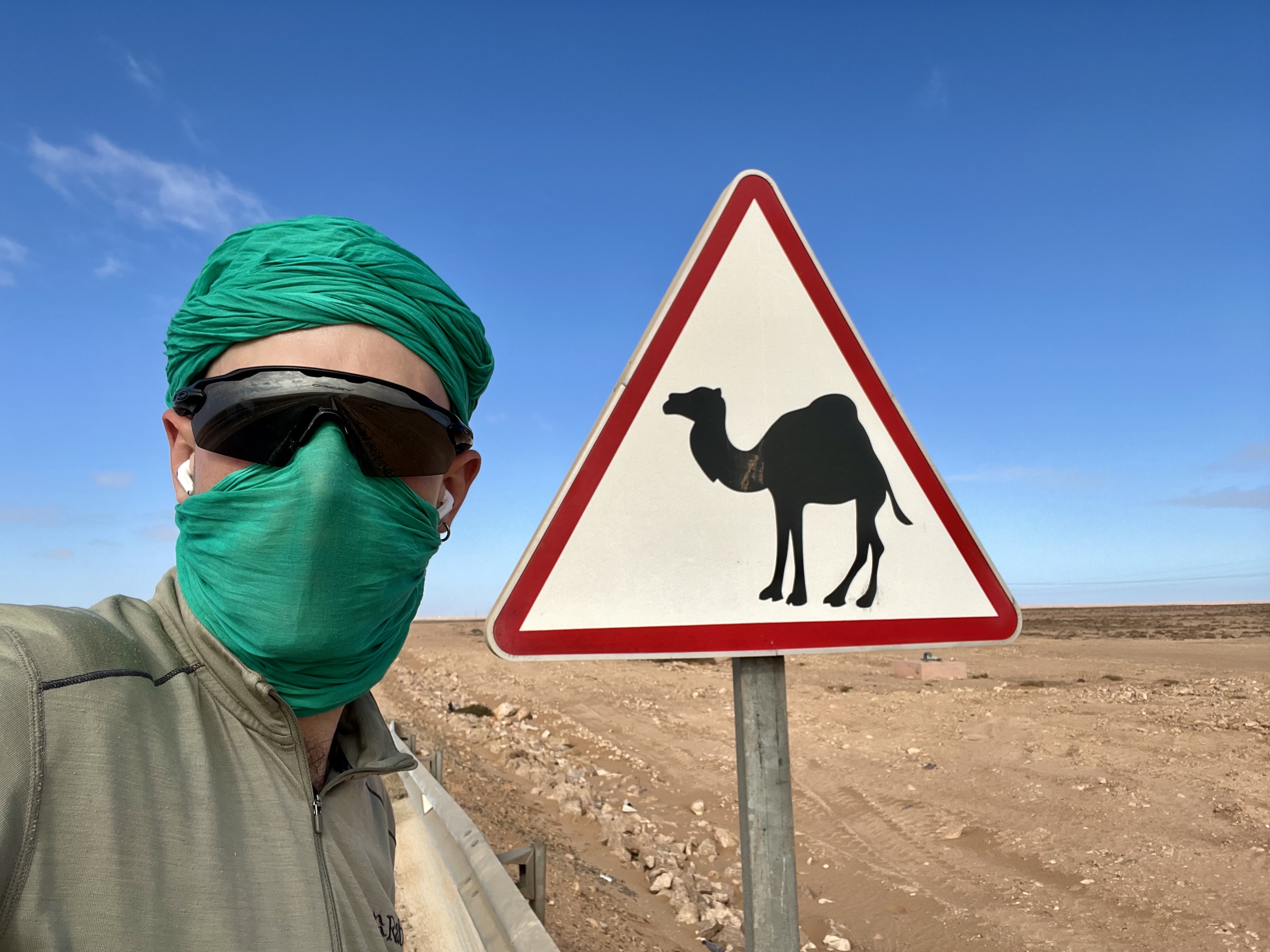 Jake Thorpe cycling across the Sahara