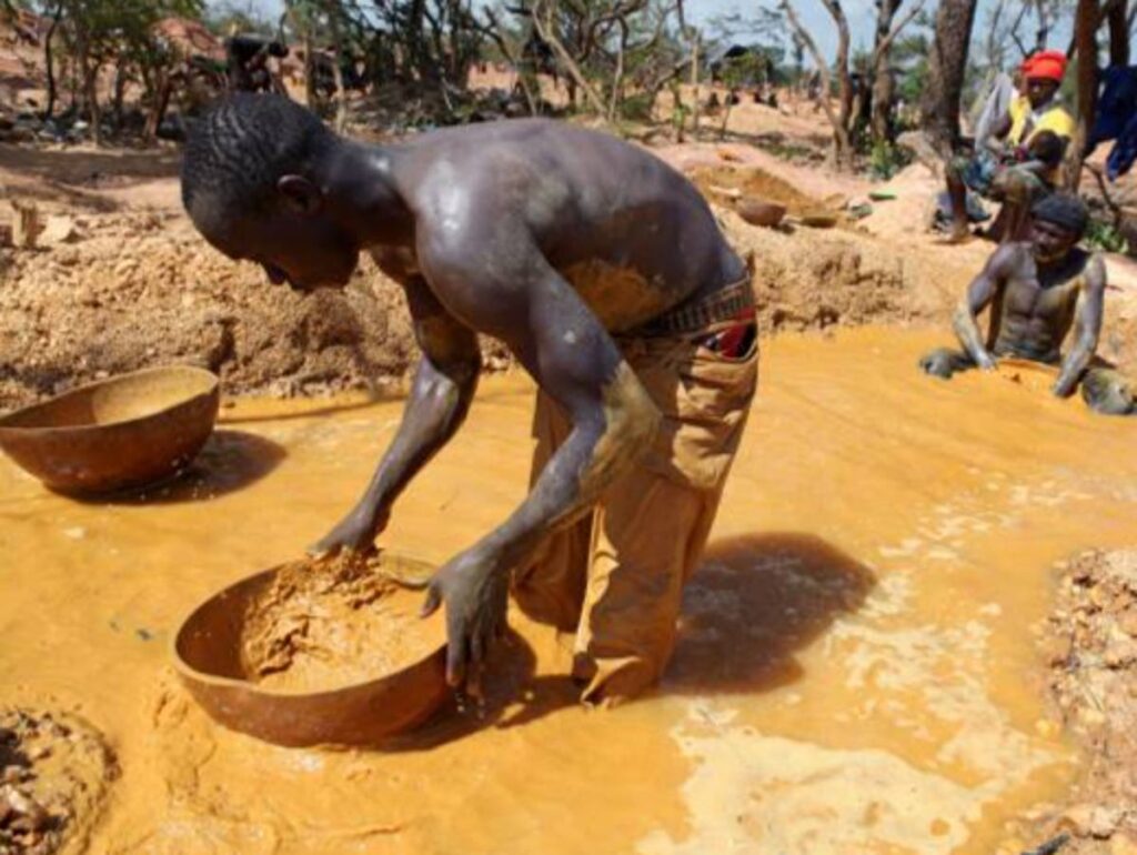 More than 70 people killed in Mali gold mine collapse