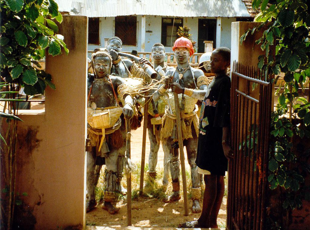 Colourful characters at Carnaval Bissau, held in the capital each year (Michel Craig/Flickr/CC BY-SA 2.0)