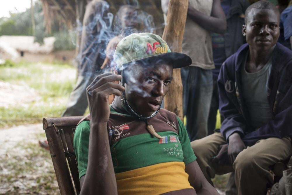 Franco Yagbegue, alias “Pele,” an anti-balaka commander from Blakajda. Witnesses said he led several attacks on the Kaga-Bandoro–Mbrès road in 2015, including on the village of Kako. © 2015 William Daniels/Panos Pictures for Human Rights Watc