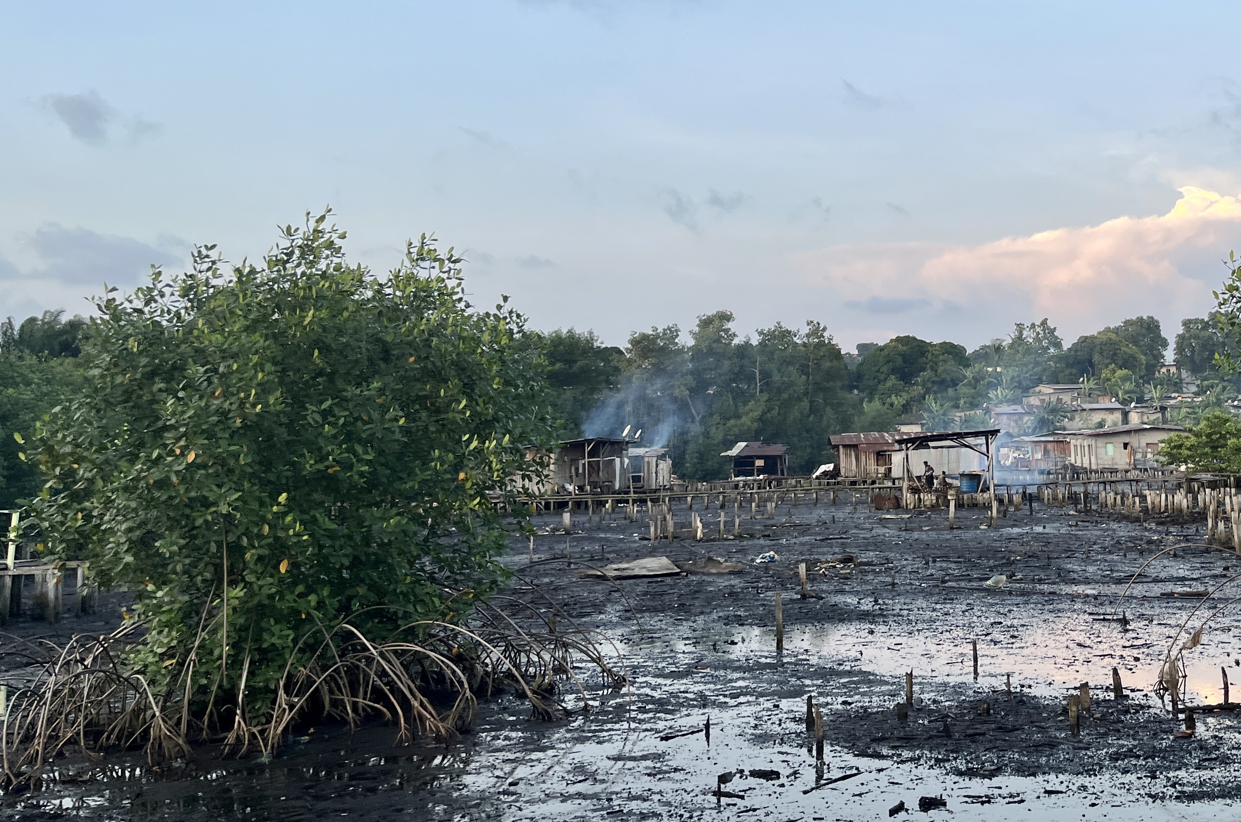 houses on stilts built by fishermen in the Lowé mangrove in Libreville. In the past there was a whole village that stood there according to Guilann Ibinga Image by Elodie Toto / Mongabay Photo taken March 3, 2023