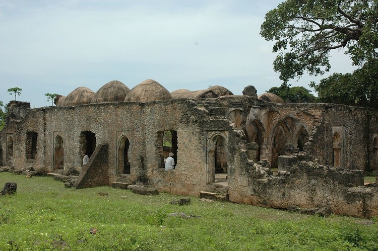 The Distinctive Mosques of Sub-Saharan Africa - Image 10 of 10