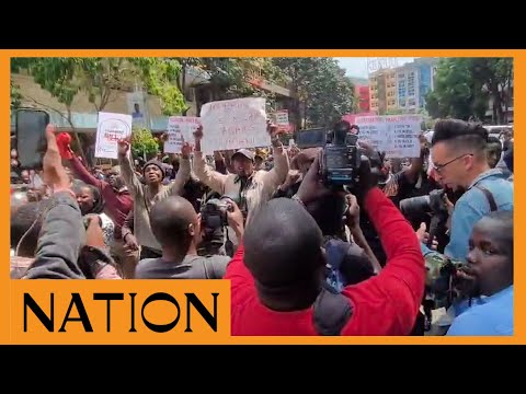 Protesters chant 'yote yawezekana bila Ruto' amid demos in the Nairobi CBD