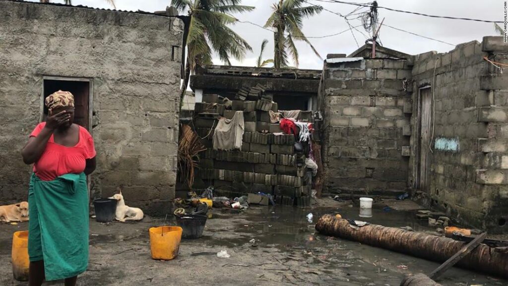 Cyclone Idai: Death toll rises to 750 as Mozambique city of Beira begins long road to recovery