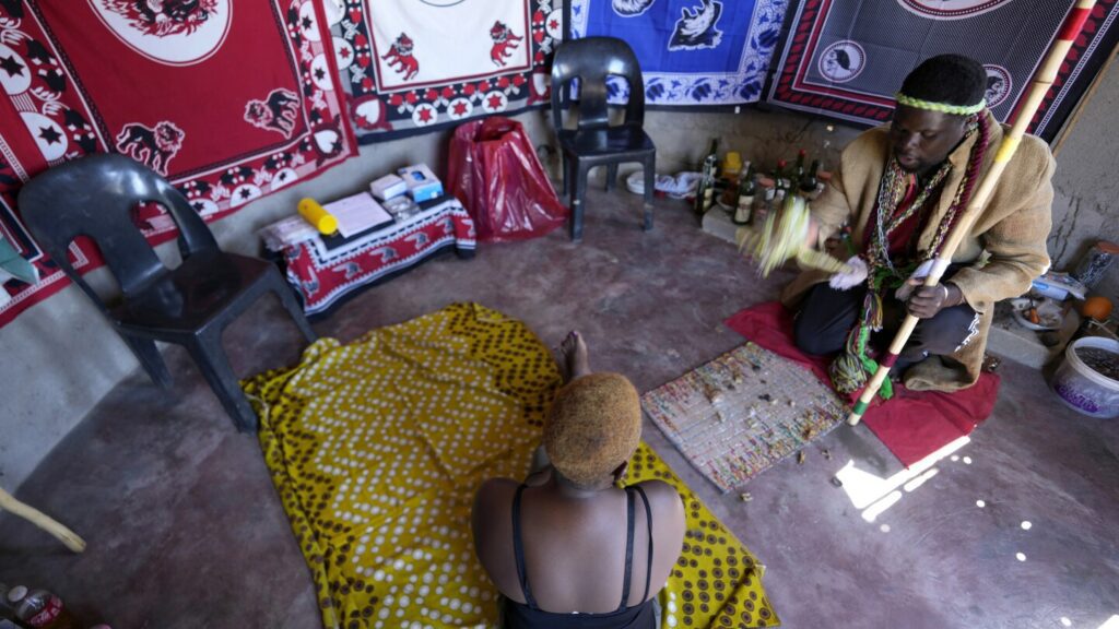 In South Africa, traditional healers join the fight against HIV