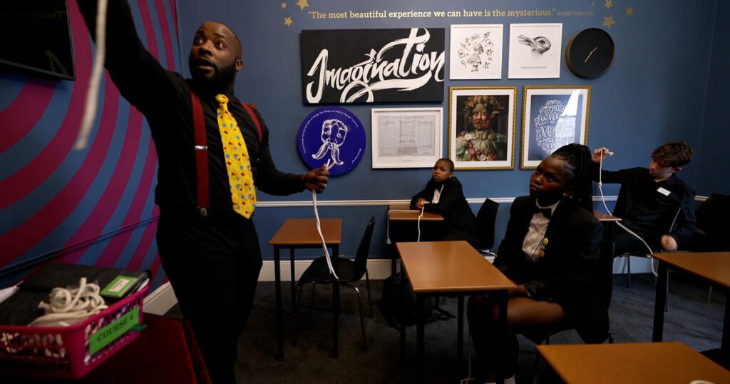 Cape Town's College of Magic: A one of a kind magic school - 60 Minutes