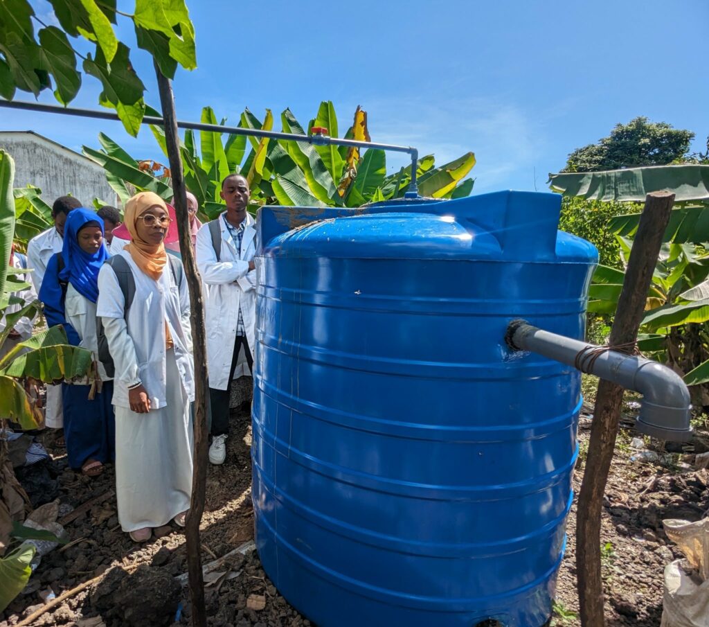 Clean cooking: Comorian students learn how to design biodigesters