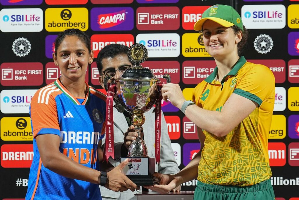 India beat South Africa by 10 wickets in third women's T20I to level series 1-1