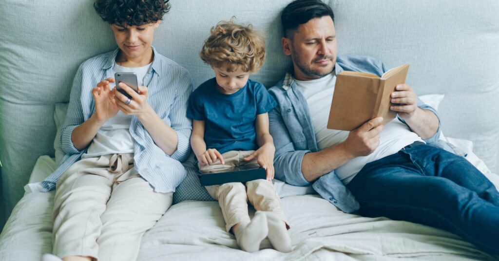 Raising Balanced Digital Natives | Psychology Today South Africa