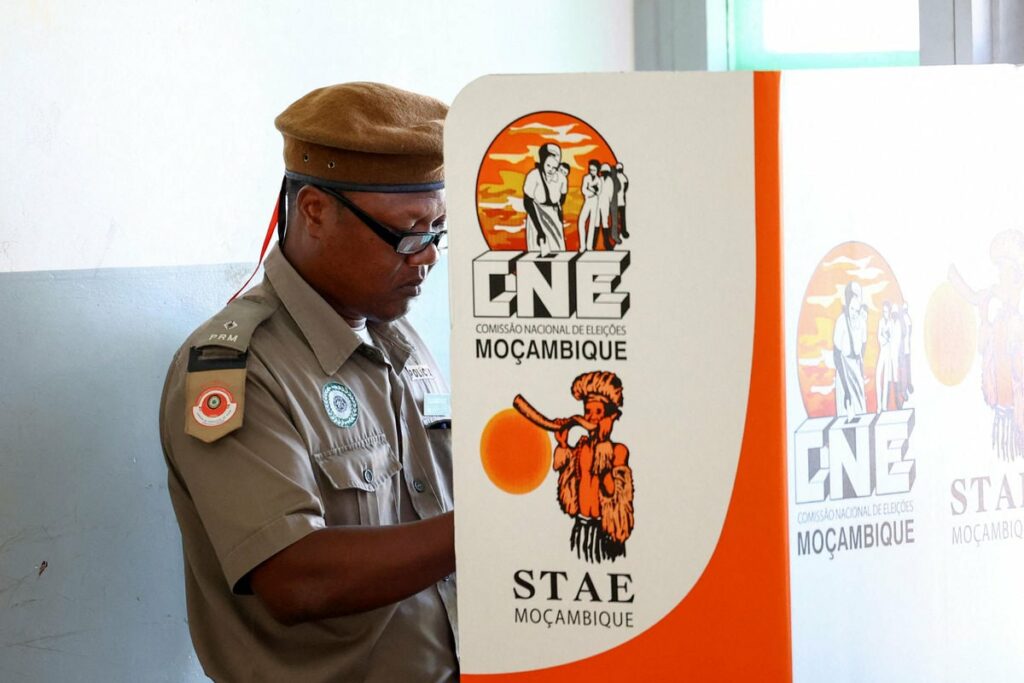 Mozambique polls open with eyes on transition plan