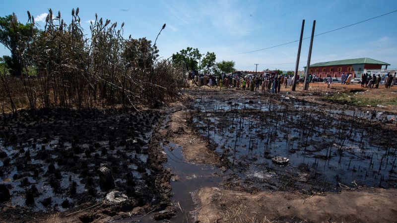 Nigeria: Death toll from fuel tanker explosion rises to more than 150 people